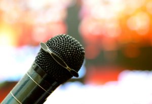 音痴でも大丈夫！カラオケがもっと楽しくなる歌い方のコツ